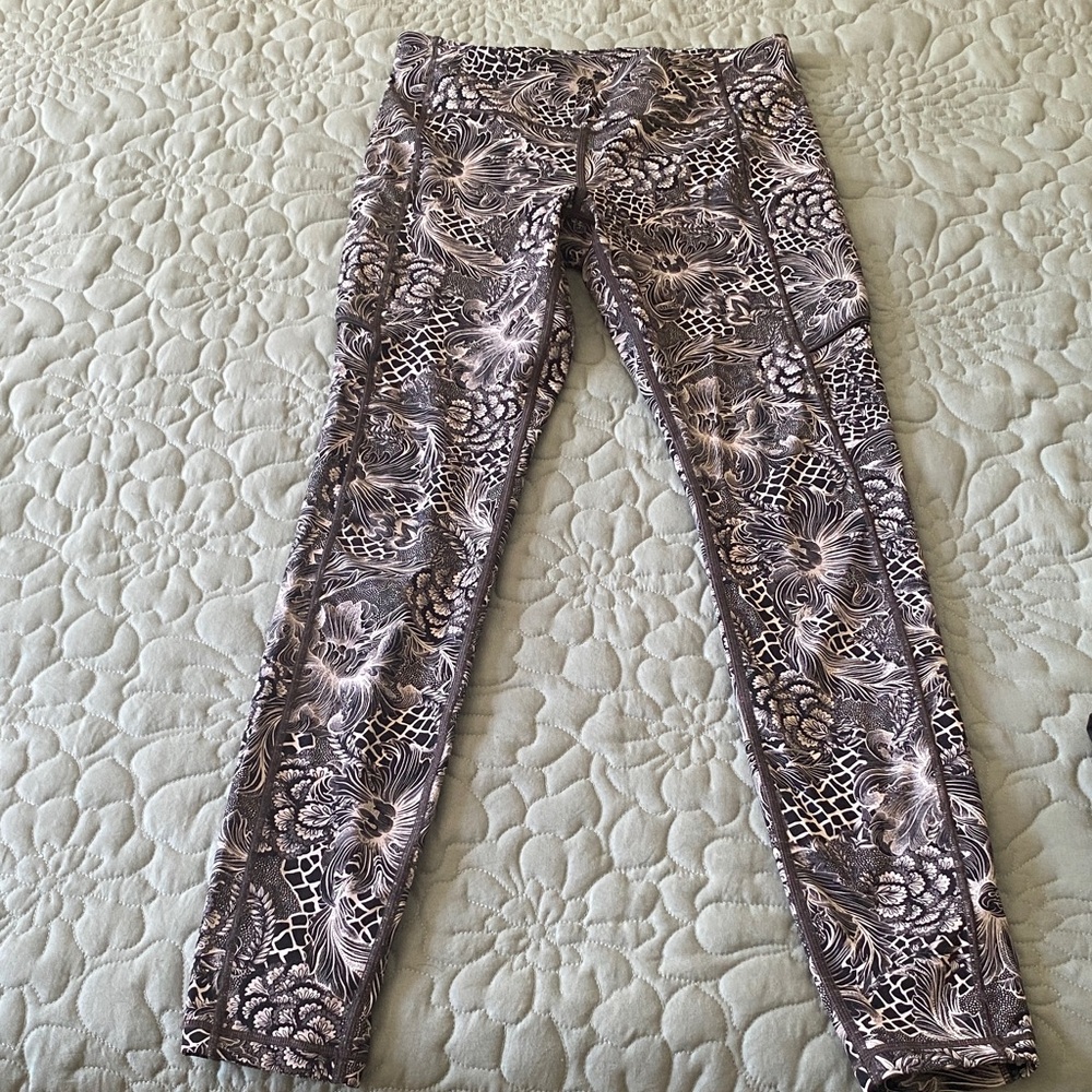 Lululemon Black and White Patterned Leggings
